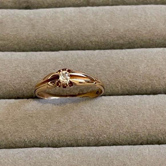 Victorian Jewelry - Classic Antique Old Cut Diamond Solitaire approximately .17–.20 Crt. ring size 9